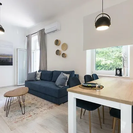 Appartement *** Lounge Terrace With The Harbour View / Centre *** Pula